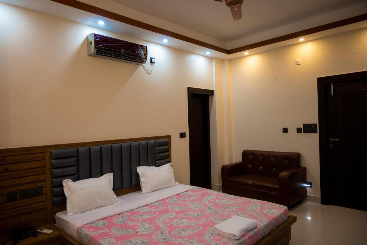 Unique Shantiniketan Hotel Sri Niketan Buitenkant foto